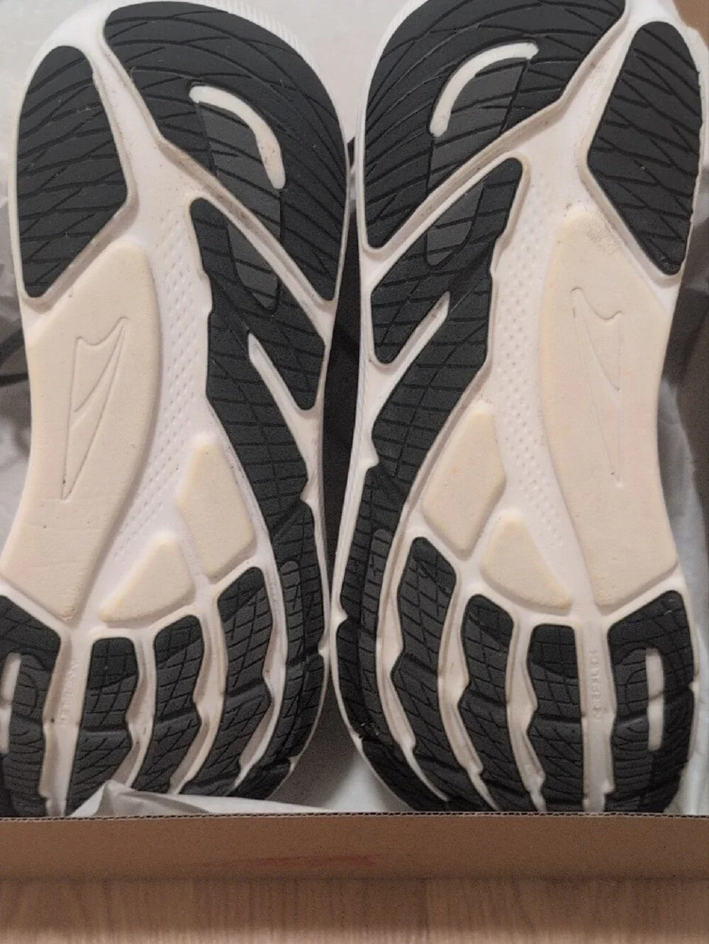 Altra FWD VIA Road Running Shoes ( Men's 9)